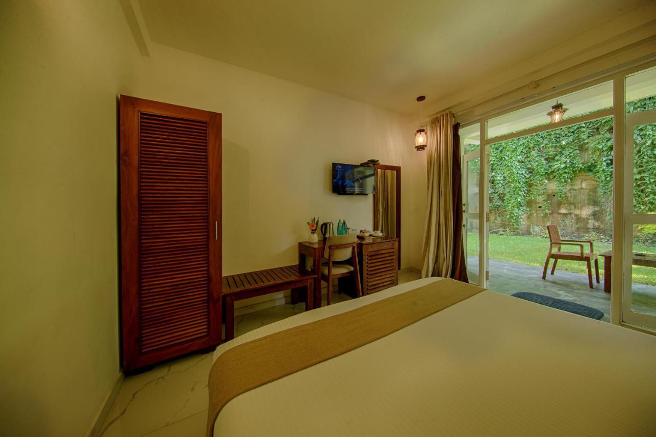 Deltora Villa - Free Drop Off To Galle Fort By Tuktuk Екстериор снимка